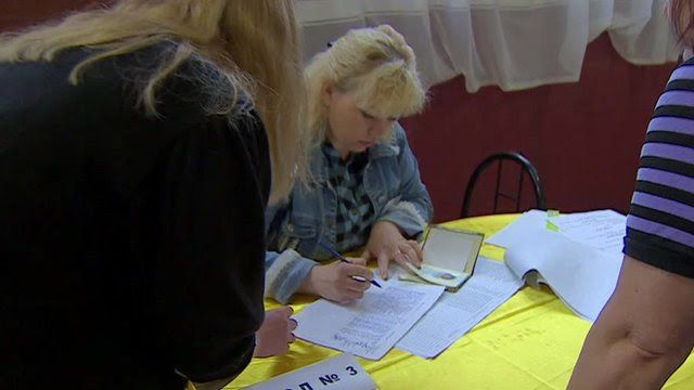 News Photo 1 - Canada - Otta Nottathil - ukraine_chaotic_referundum
