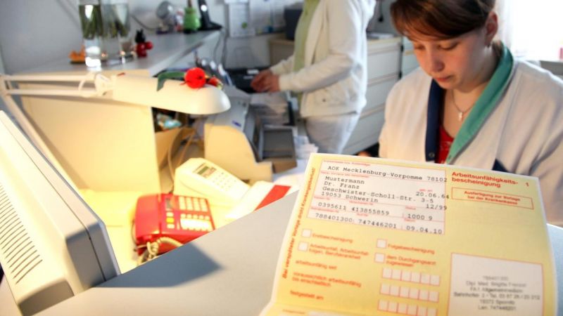 News Photo 1 - Germany - Otta Nottathil - 19920196sick