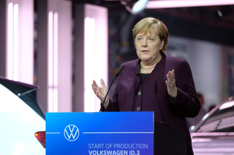 News Photo 1 - Germany - Otta Nottathil - e_mobility_merkel_germany_new_