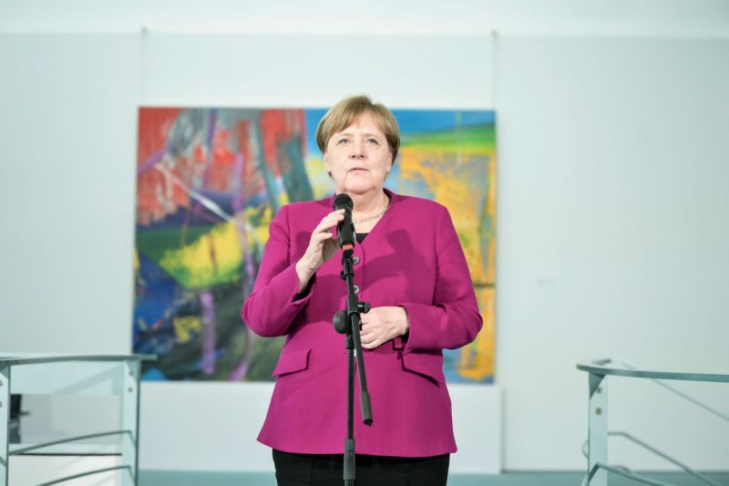 News Photo 1 - Germany - Otta Nottathil - 12520202merkel