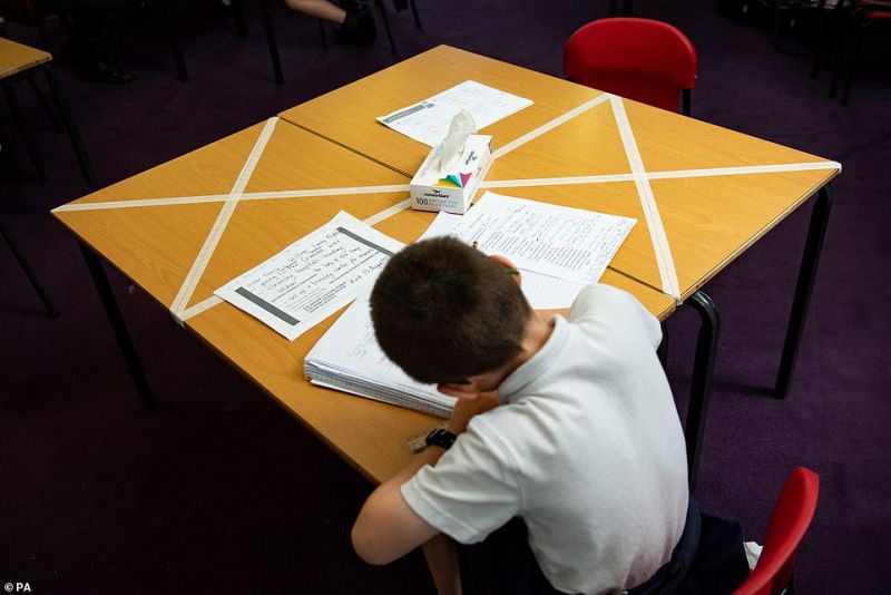 News Photo 1 - U.K. - Otta Nottathil - 205202012school