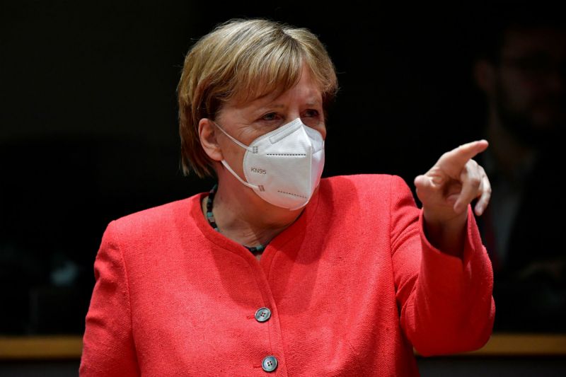 News Photo 1 - Germany - Otta Nottathil - merkel_second_ranking_world