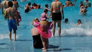 News Photo 1 - Germany - Otta Nottathil - 11820202hot1
