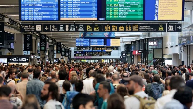News Photo 1 - Europe - Otta Nottathil - france_sncf_network_attack