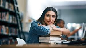 News Photo 1 - America - Education - us_visa_indian_students