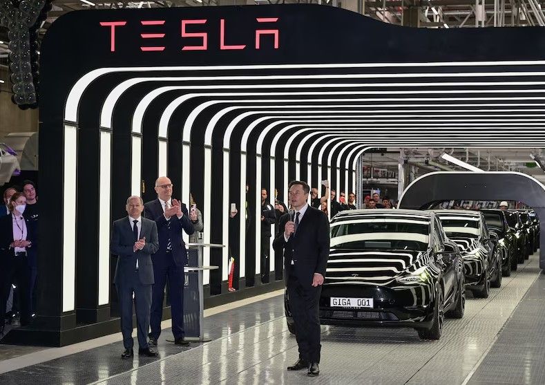 News Photo 1 - Germany - Otta Nottathil - sick_leave_tesla_management_not_recognised