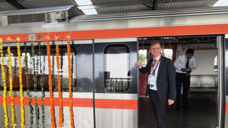 Photo #1 - Germany - Otta Nottathil - india_metro_german_minister